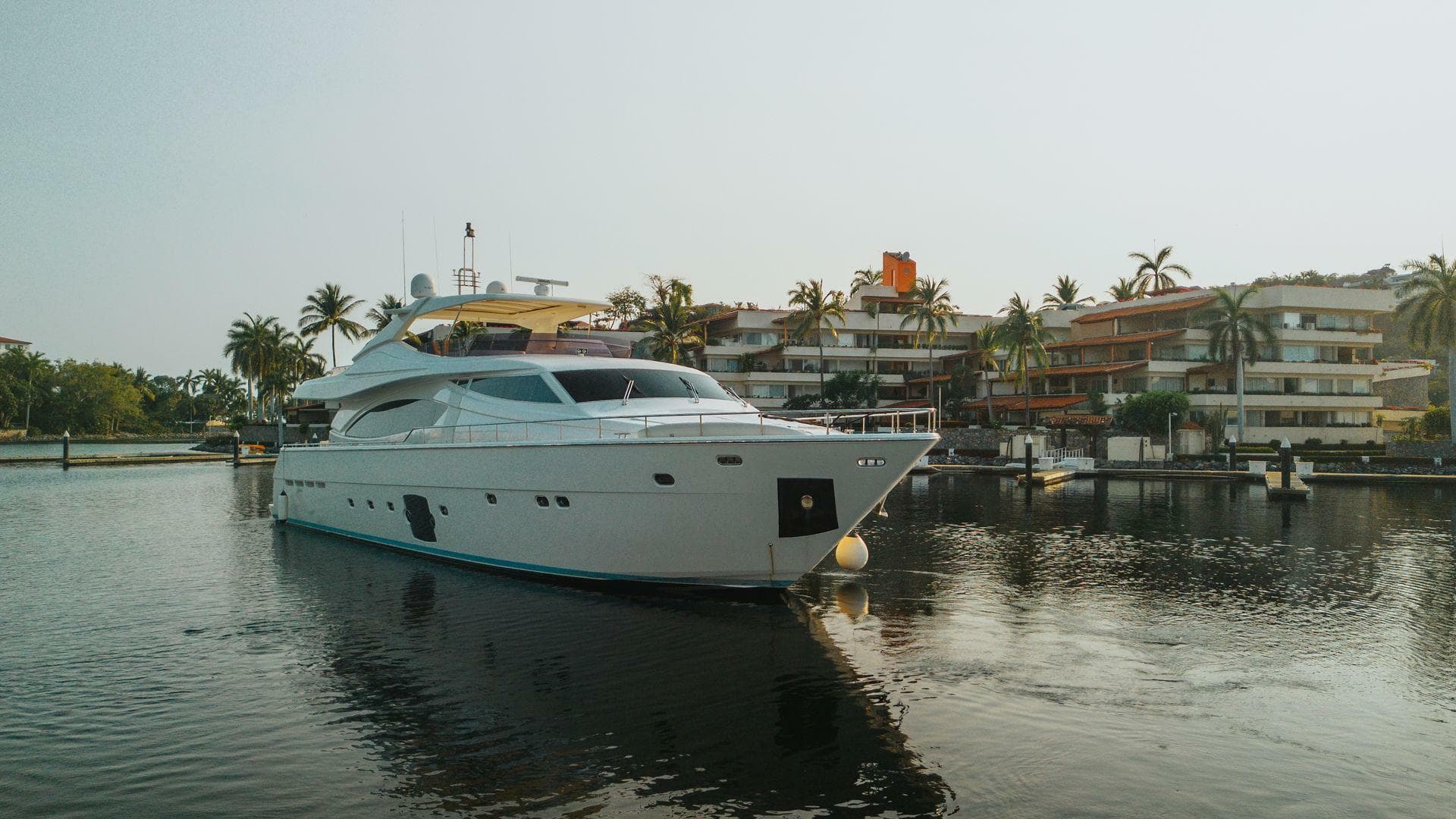 2007 Ferretti Yachts 881 — photo 1