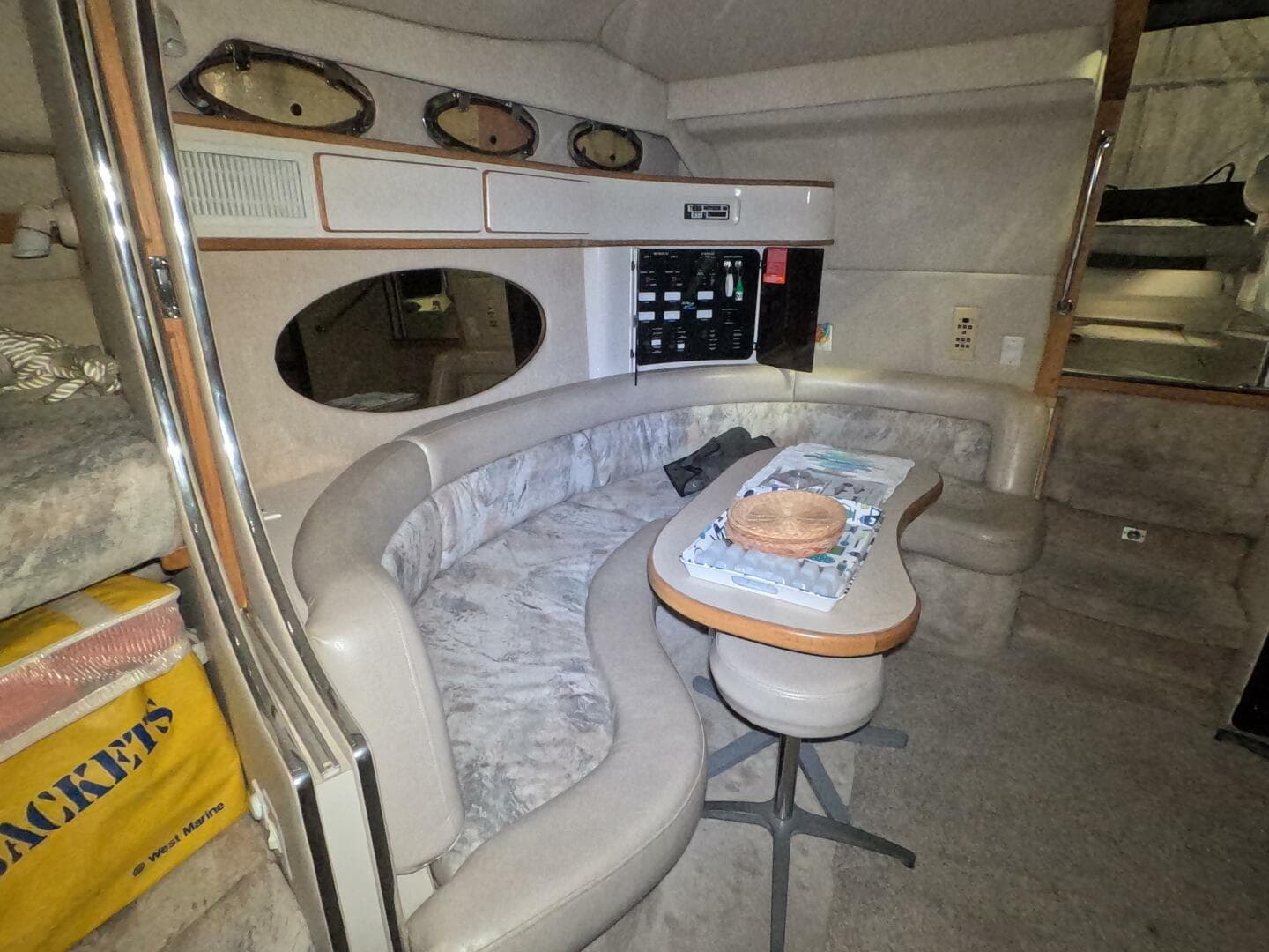 1995 Sea Ray 400 Express — photo 31