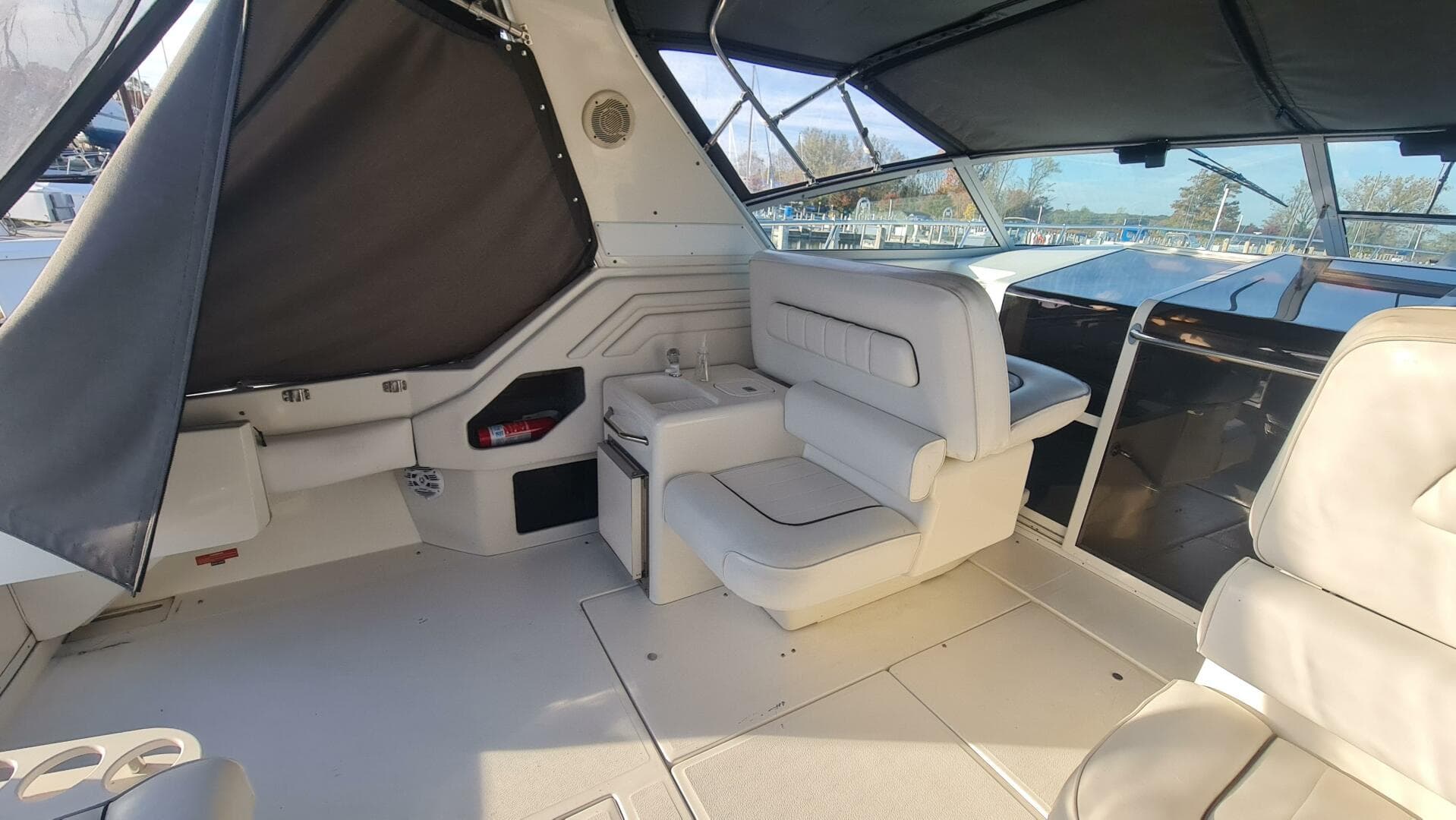 1995 Sea Ray 400 Express — photo 5