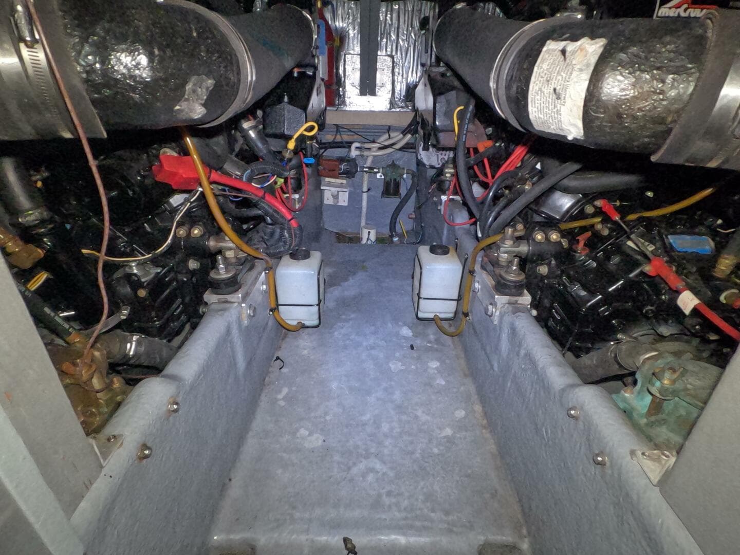 1995 Sea Ray 400 Express — photo 36