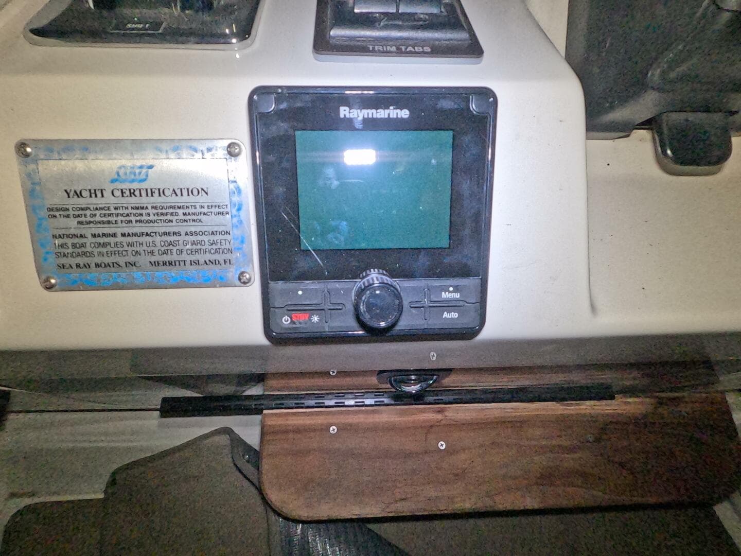 1995 Sea Ray 400 Express — photo 18