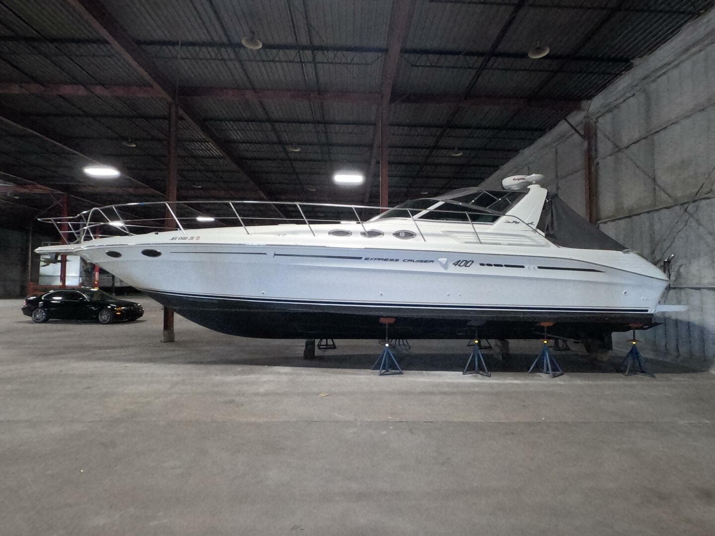 1995 Sea Ray 400 Express — photo 12