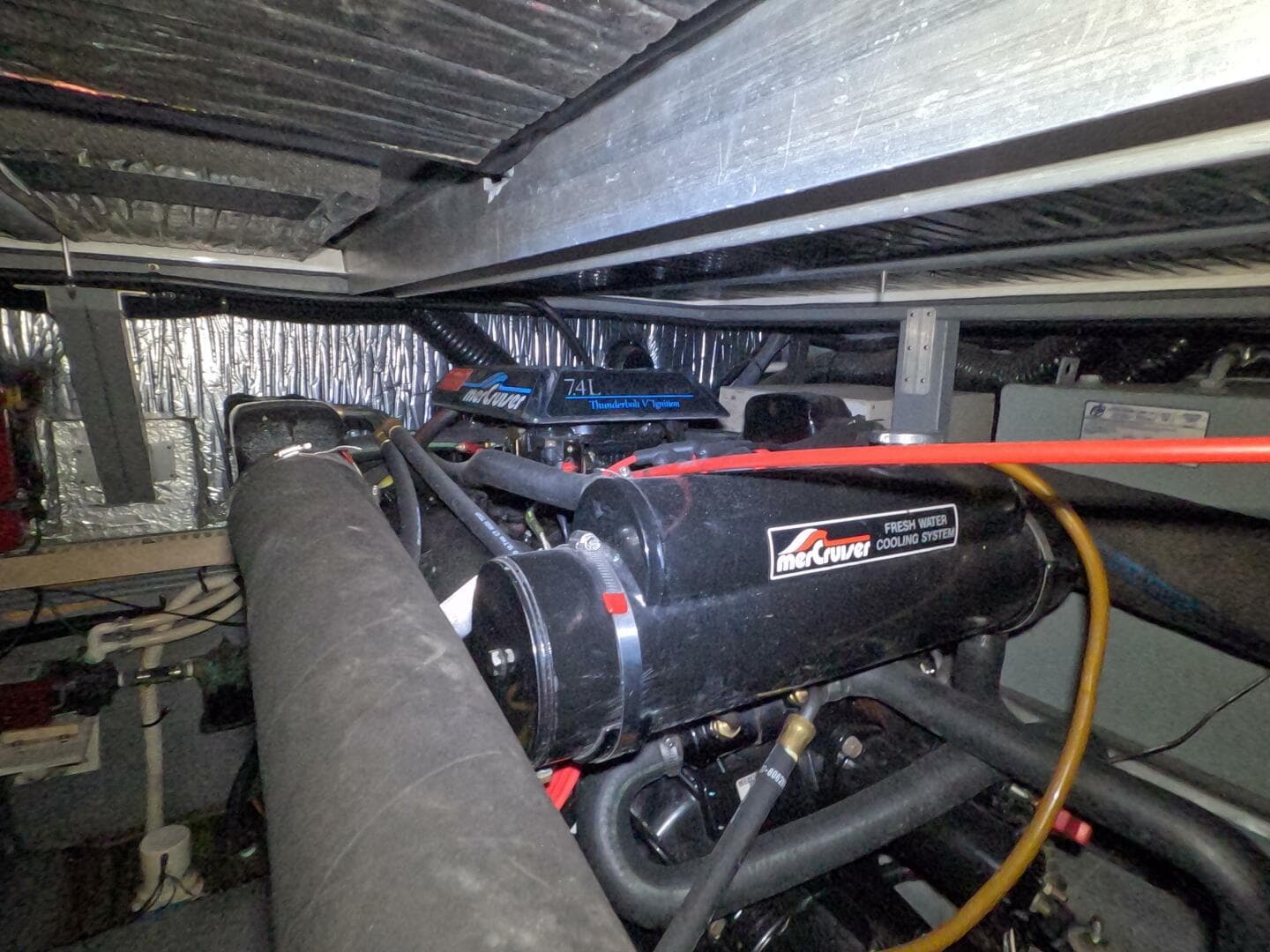 1995 Sea Ray 400 Express — photo 38