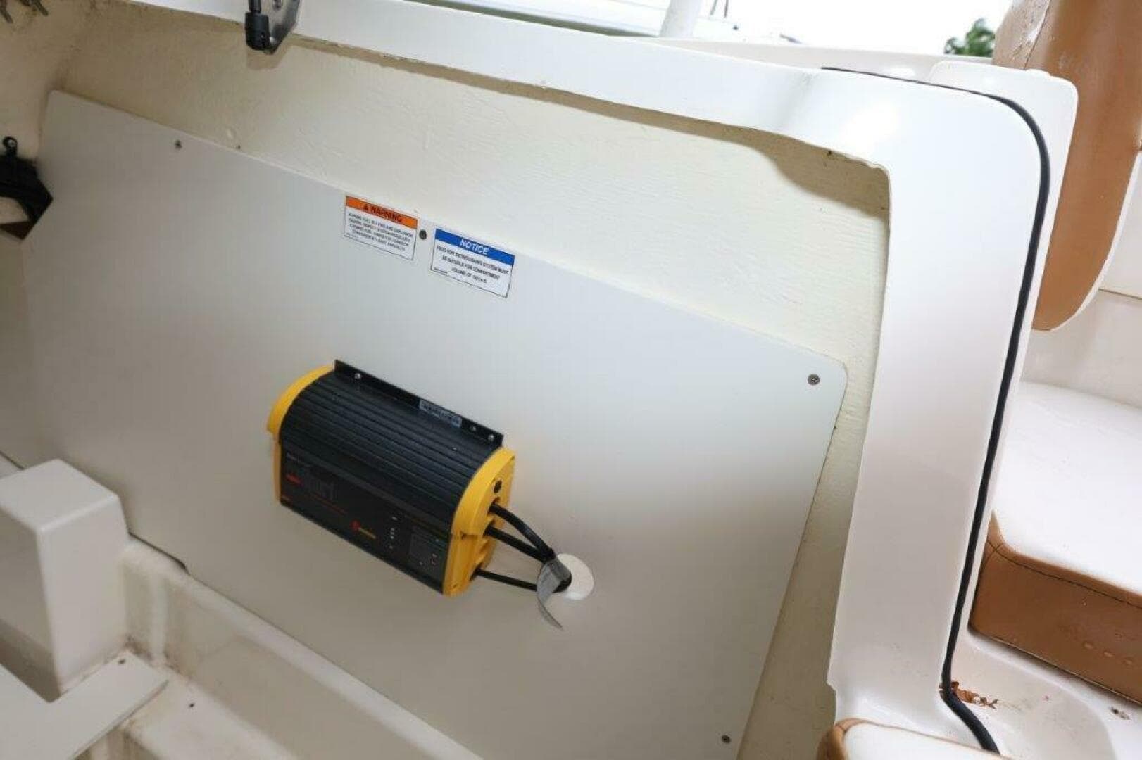 2019 Bayliner Vr 5 Bowrider OB — photo 3