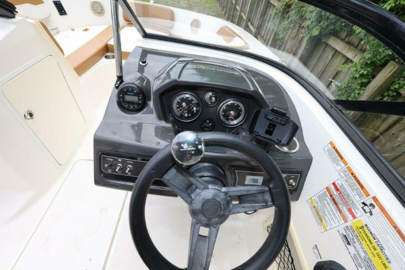 2019 Bayliner Vr 5 Bowrider OB — photo 9