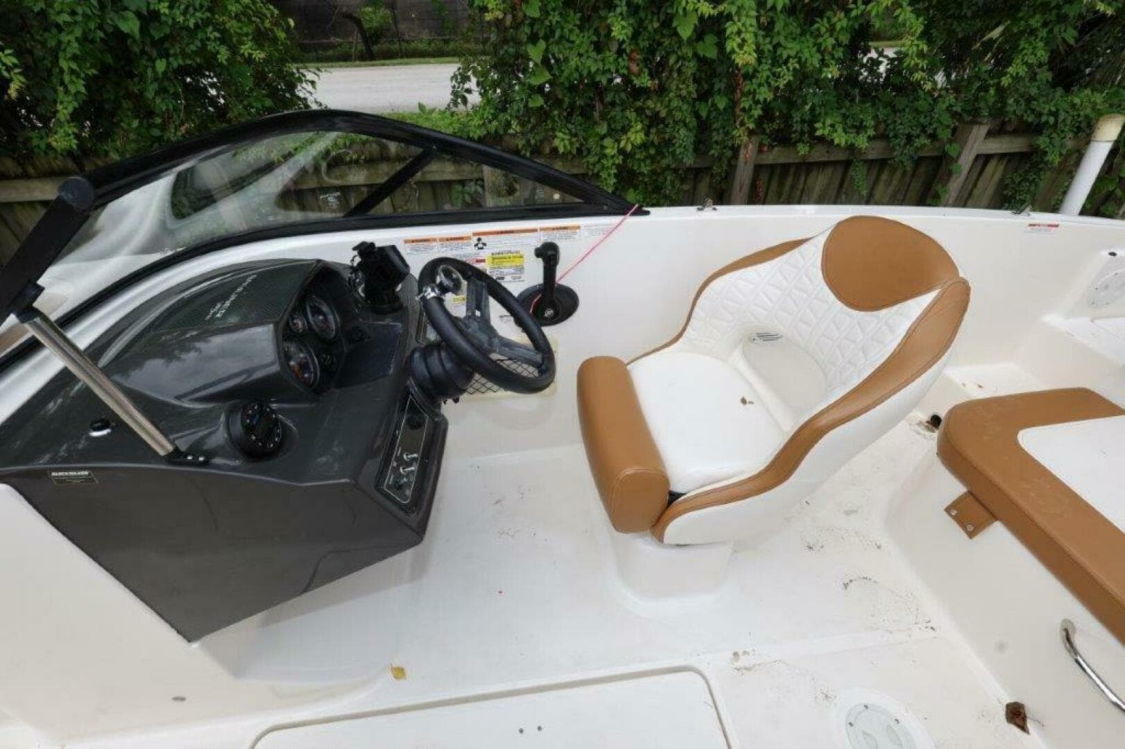 2019 Bayliner Vr 5 Bowrider OB — photo 10