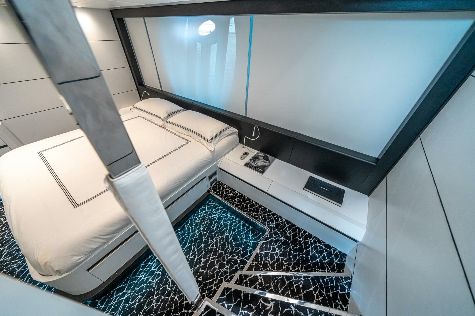 2010 Pershing 80 — photo 45