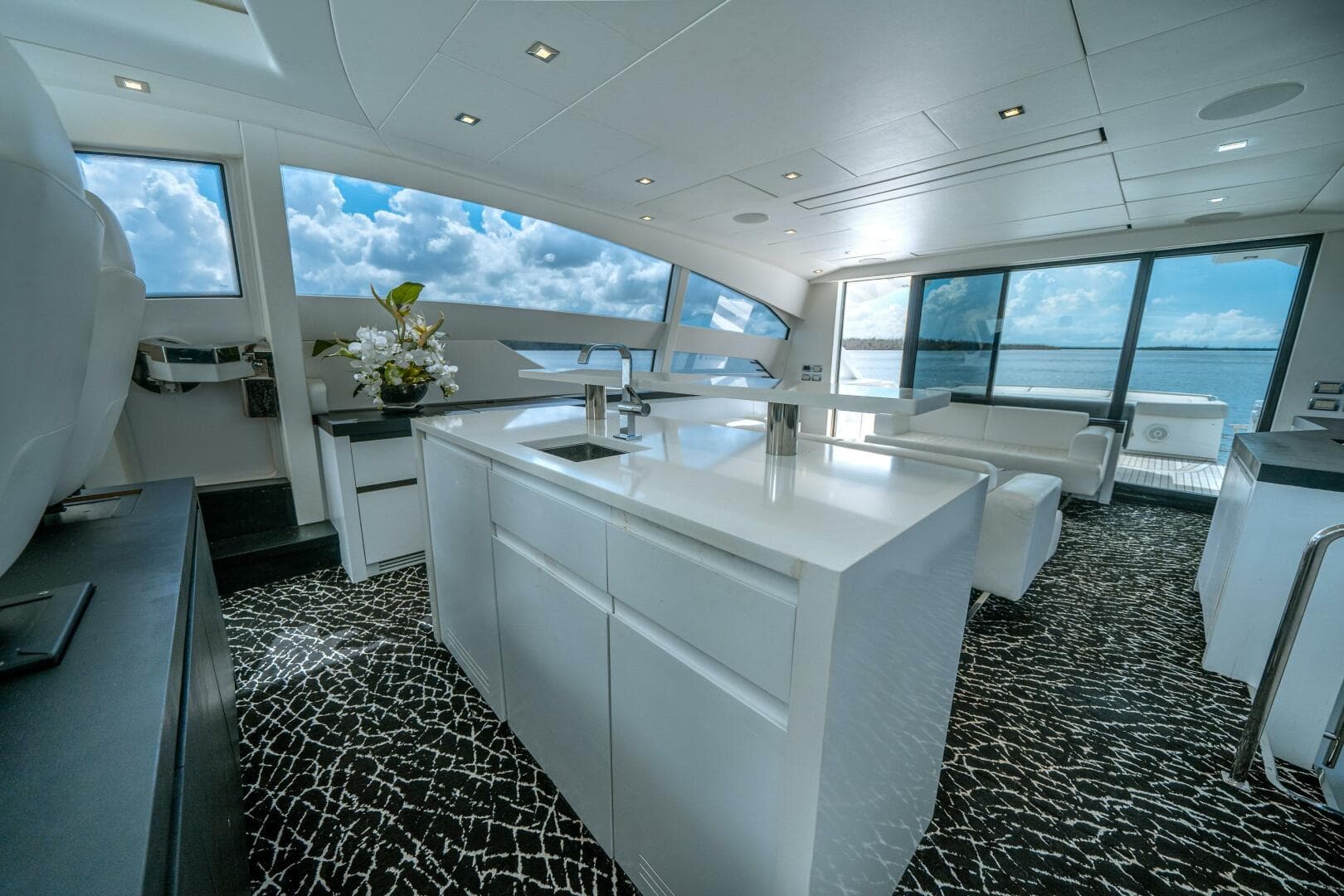 2010 Pershing 80 — photo 29