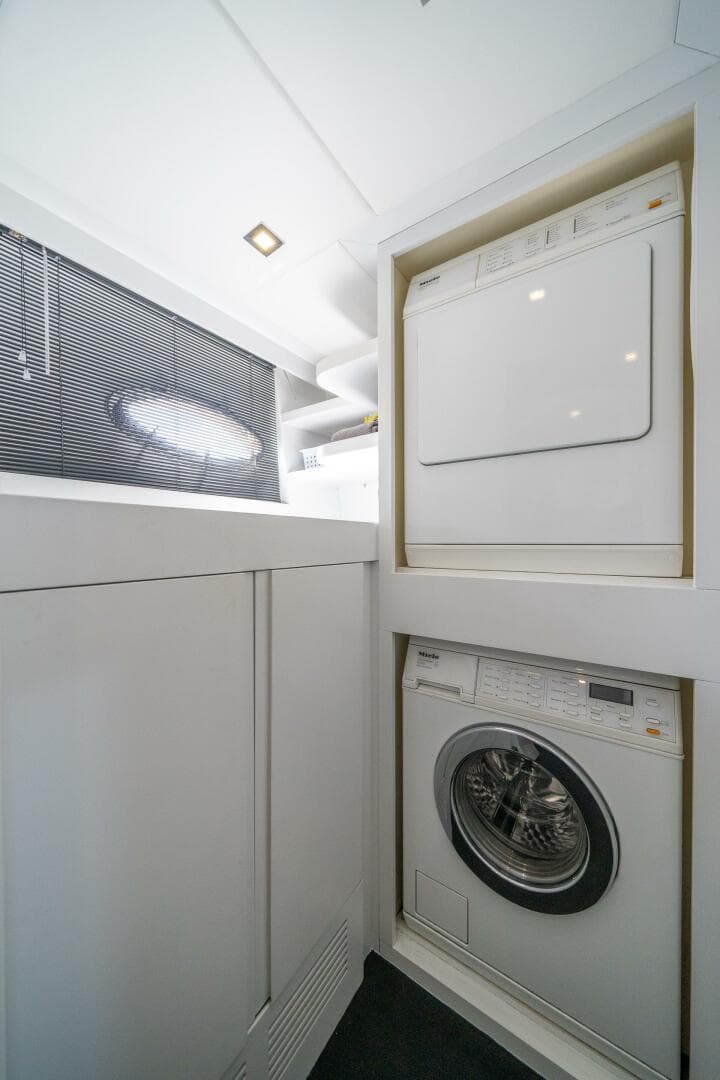 2010 Pershing 80 — photo 63