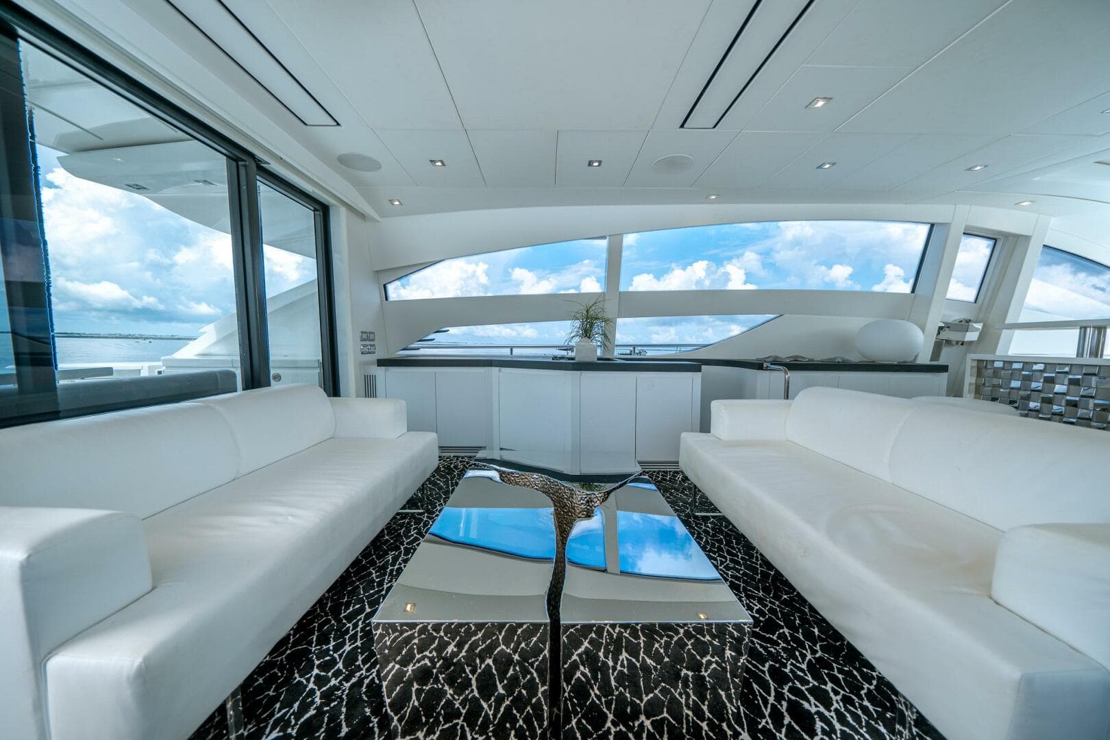 2010 Pershing 80 — photo 32