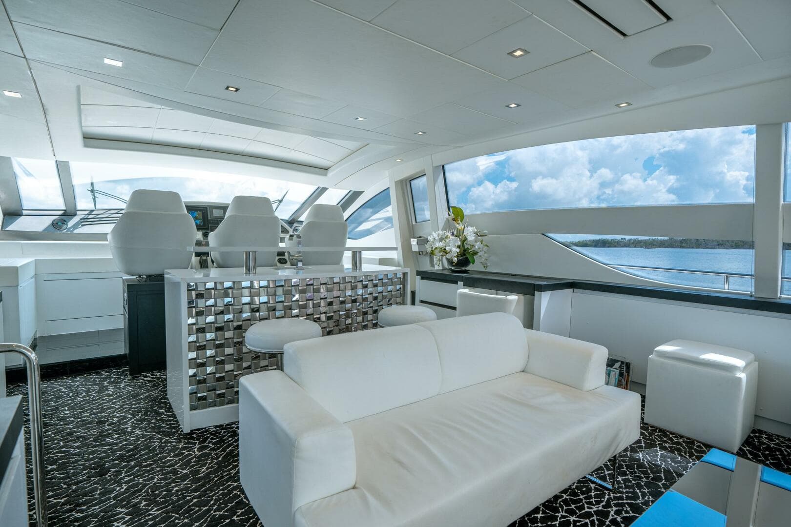 2010 Pershing 80 — photo 34