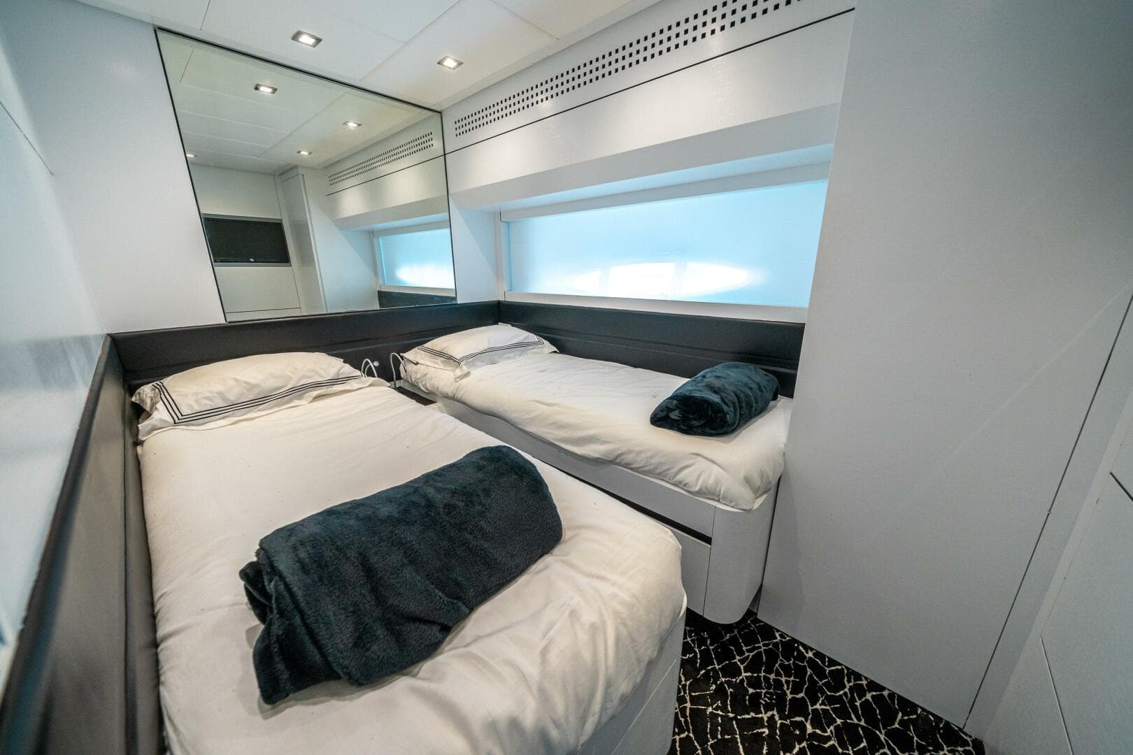 2010 Pershing 80 — photo 57