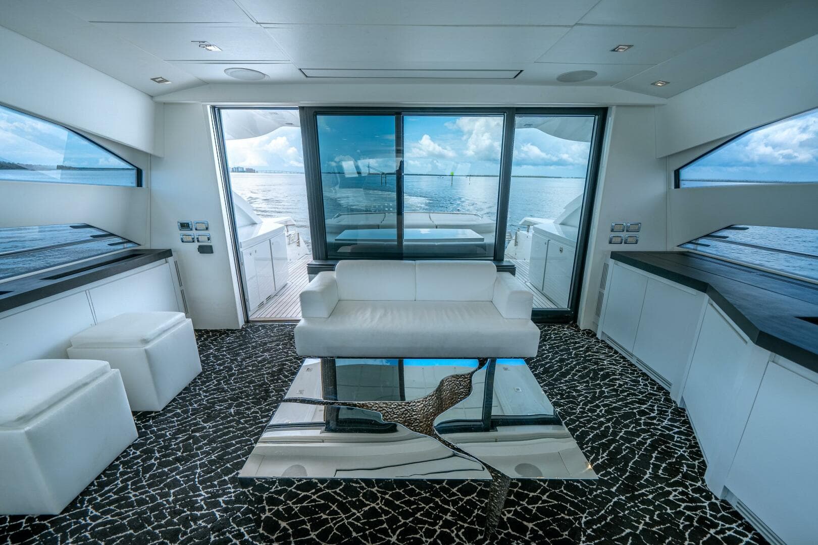 2010 Pershing 80 — photo 31