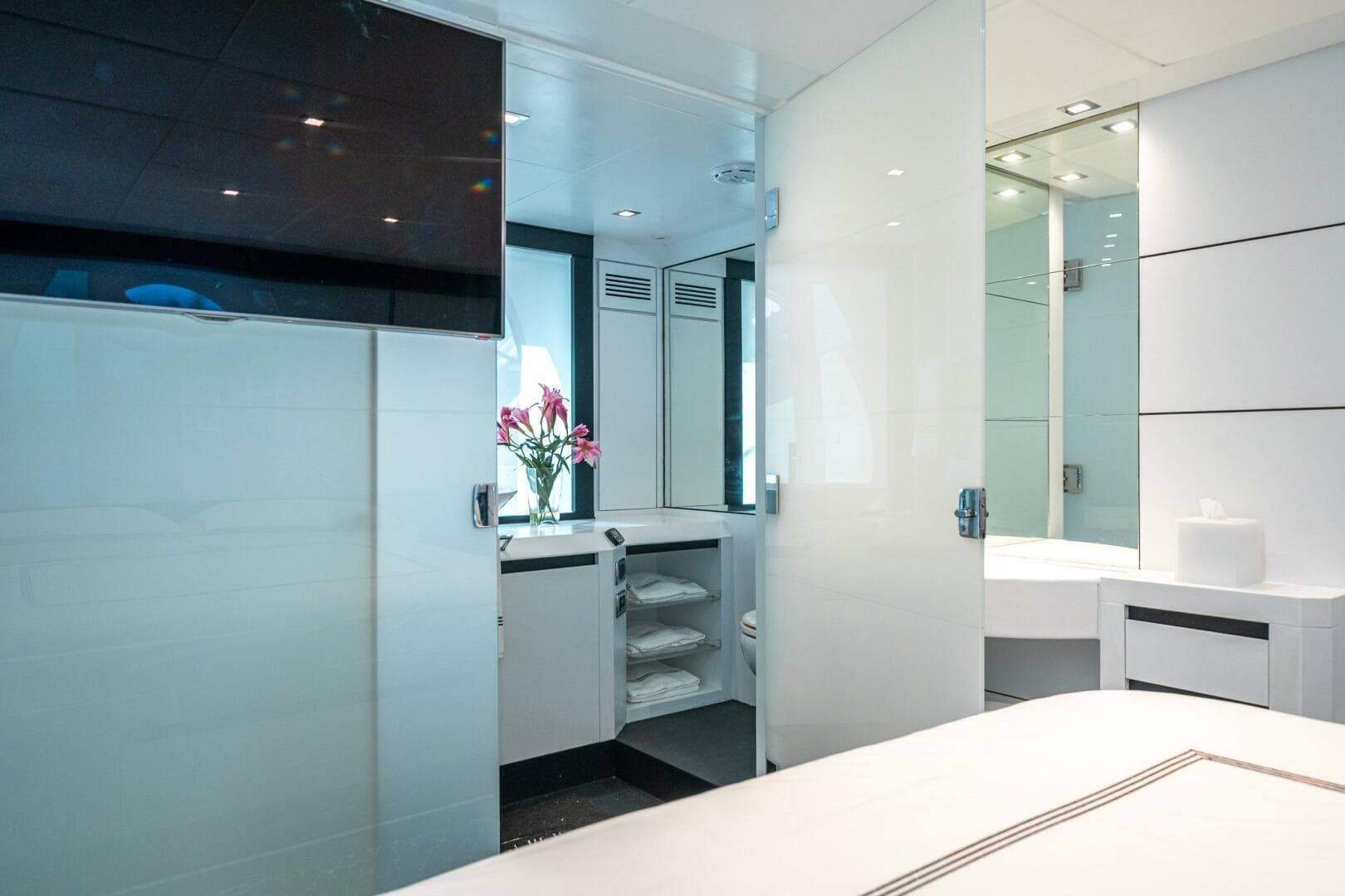 2010 Pershing 80 — photo 49