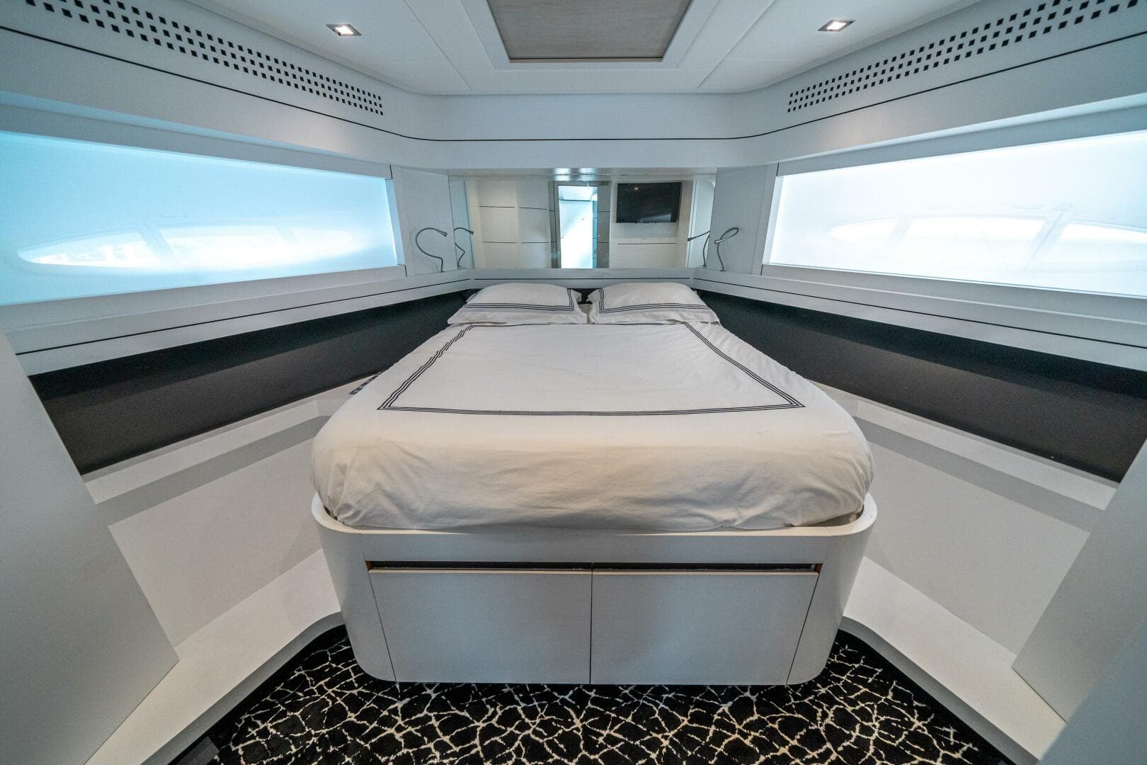 2010 Pershing 80 — photo 54