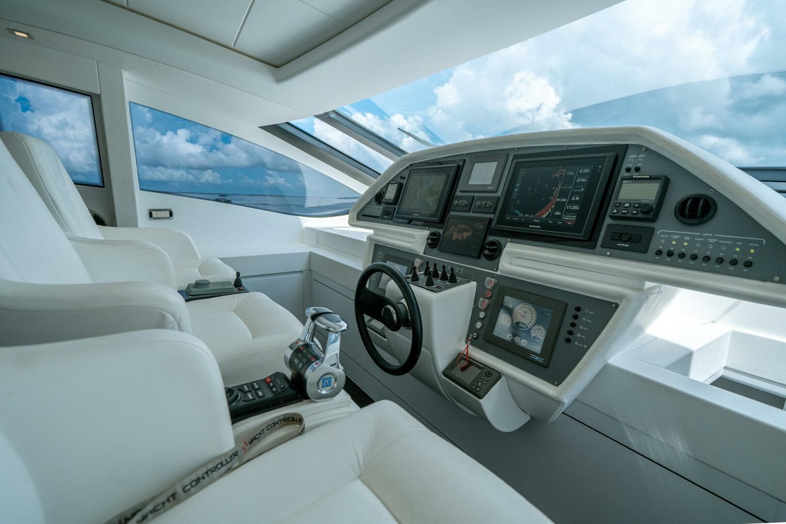 2010 Pershing 80 — photo 36