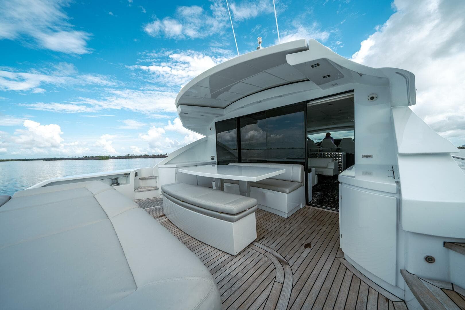 2010 Pershing 80 — photo 15