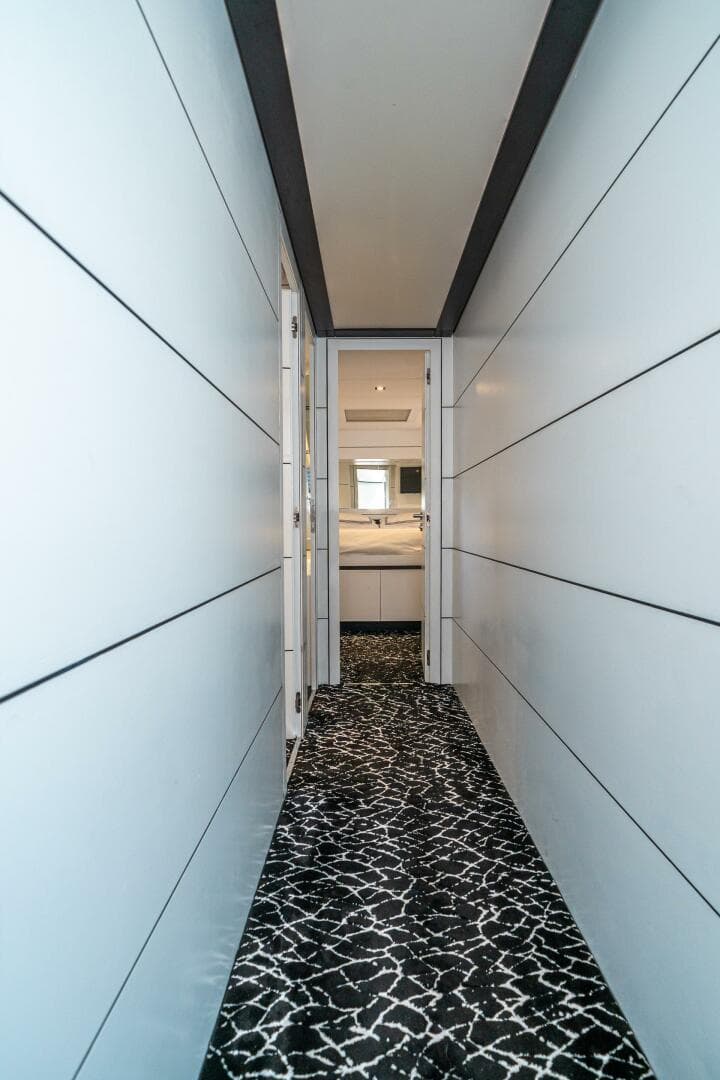 2010 Pershing 80 — photo 53