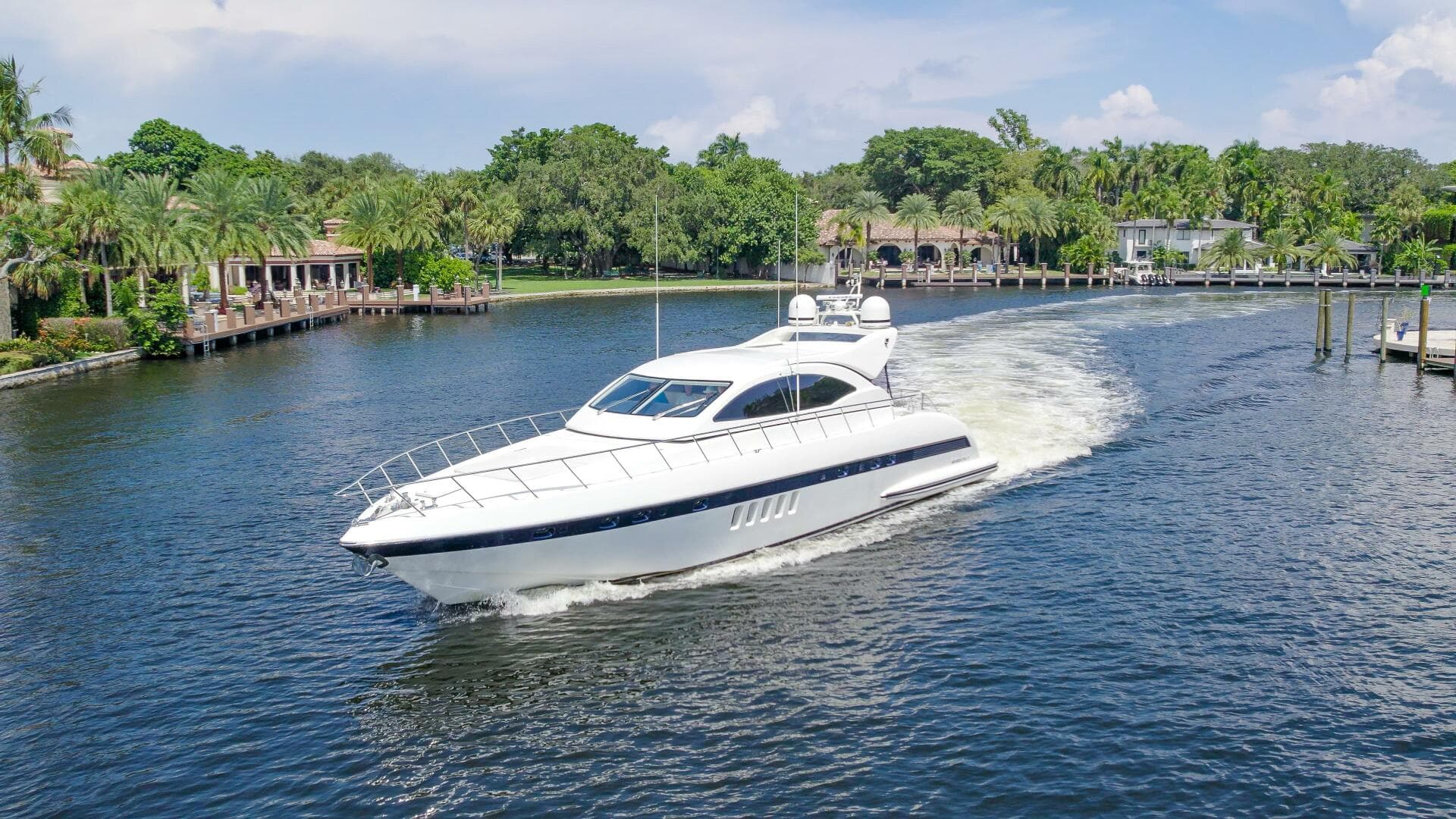 2001 Mangusta 72 — photo 29