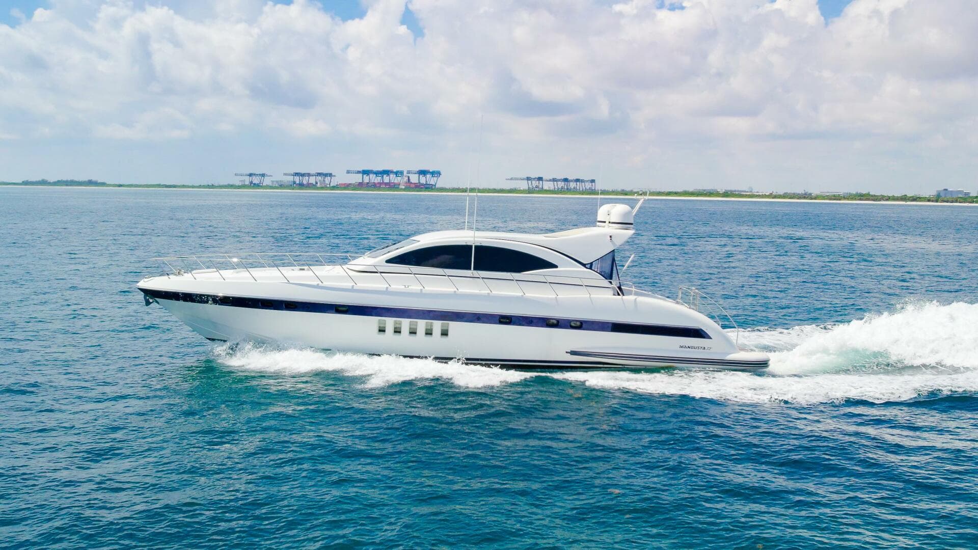 2001 Mangusta 72 — photo 15