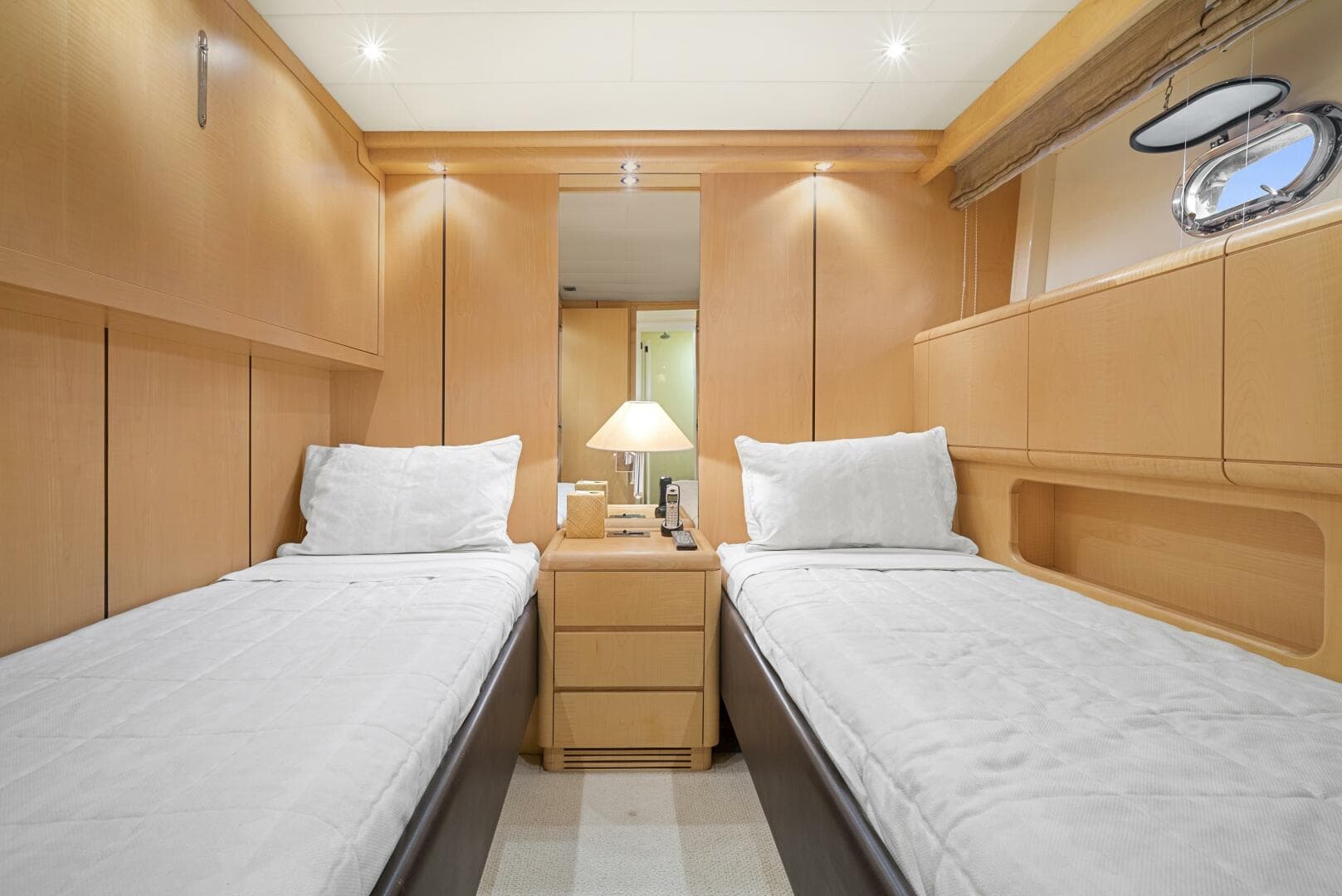 2001 Mangusta 72 — photo 67