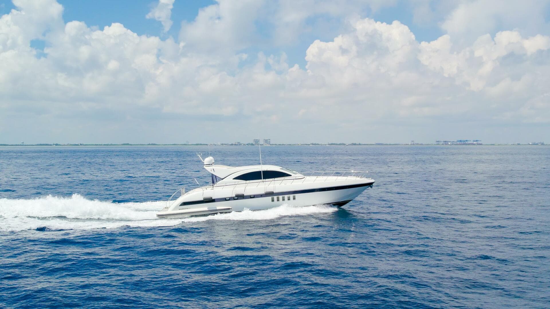 2001 Mangusta 72 — photo 24