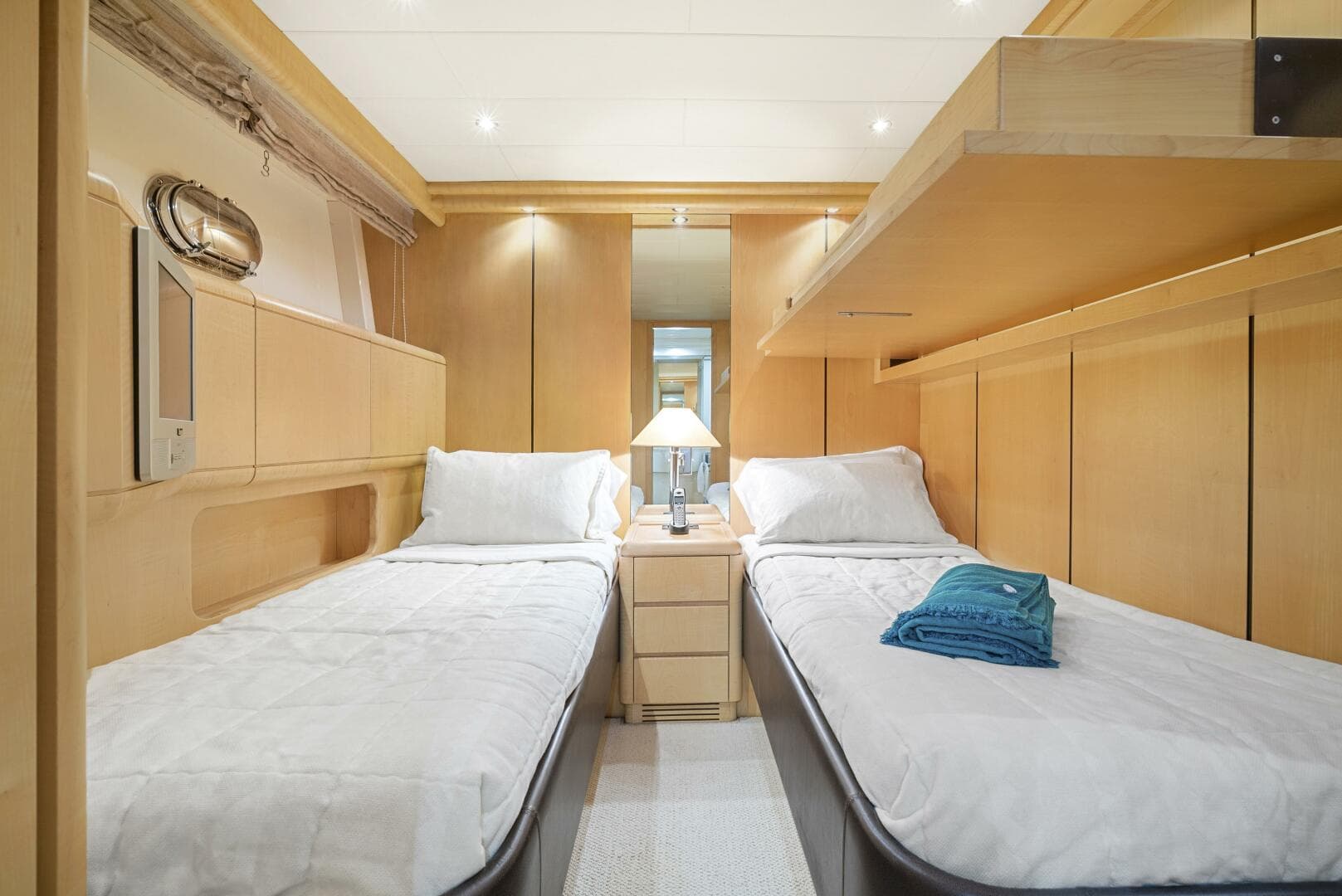 2001 Mangusta 72 — photo 64