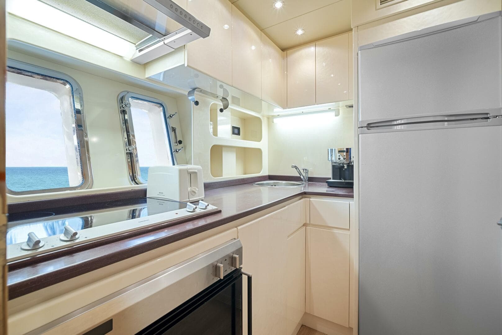 2001 Mangusta 72 — photo 60