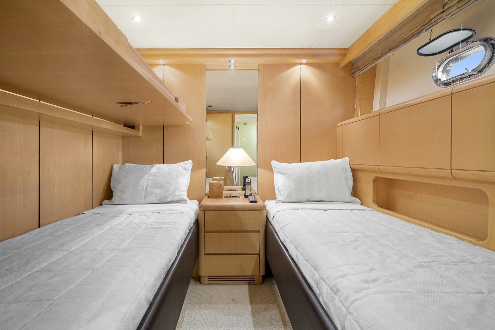 2001 Mangusta 72 — photo 68