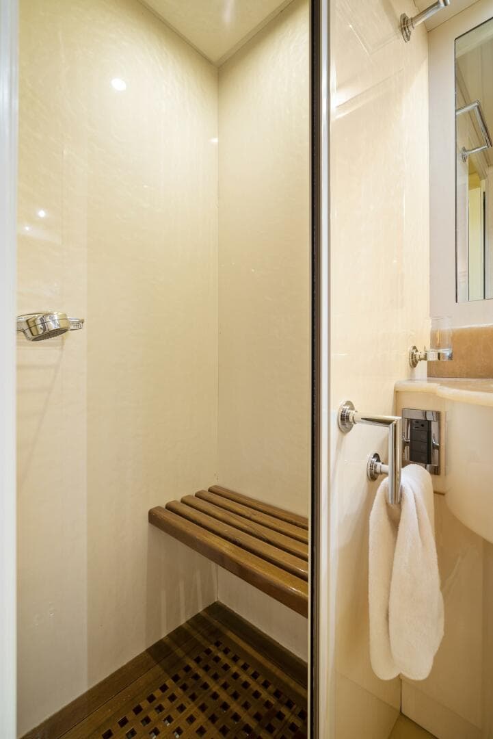 2001 Mangusta 72 — photo 66