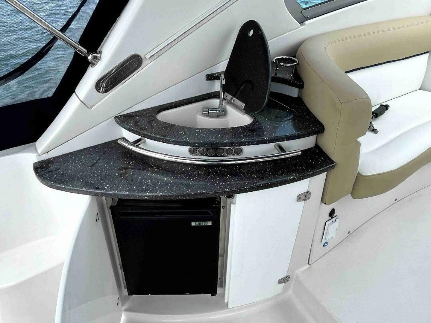 2008 Four Winns V338 — photo 13