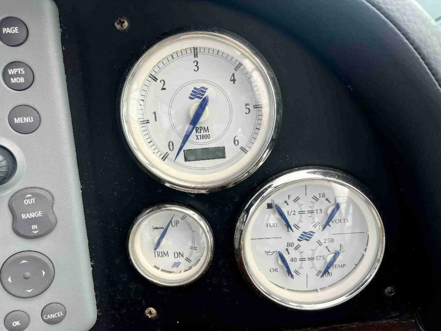 2008 Four Winns V338 — photo 38