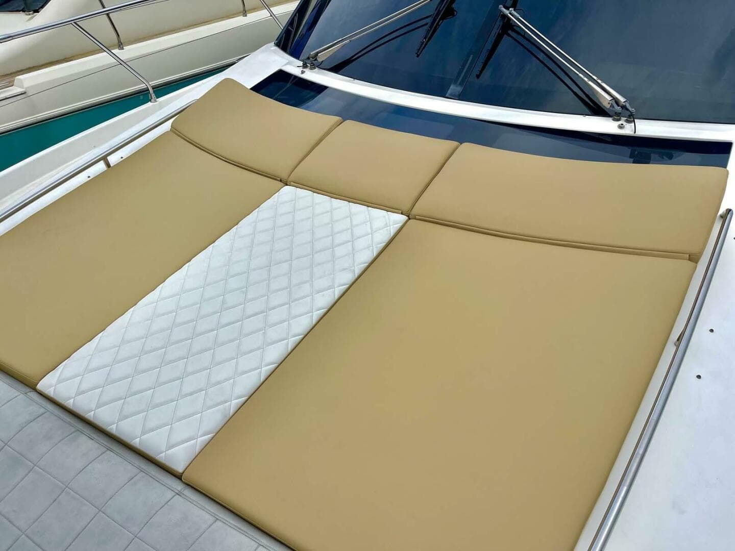 2013 Prestige 620 — photo 30