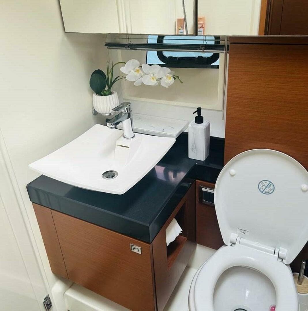 2013 Prestige 620 — photo 25