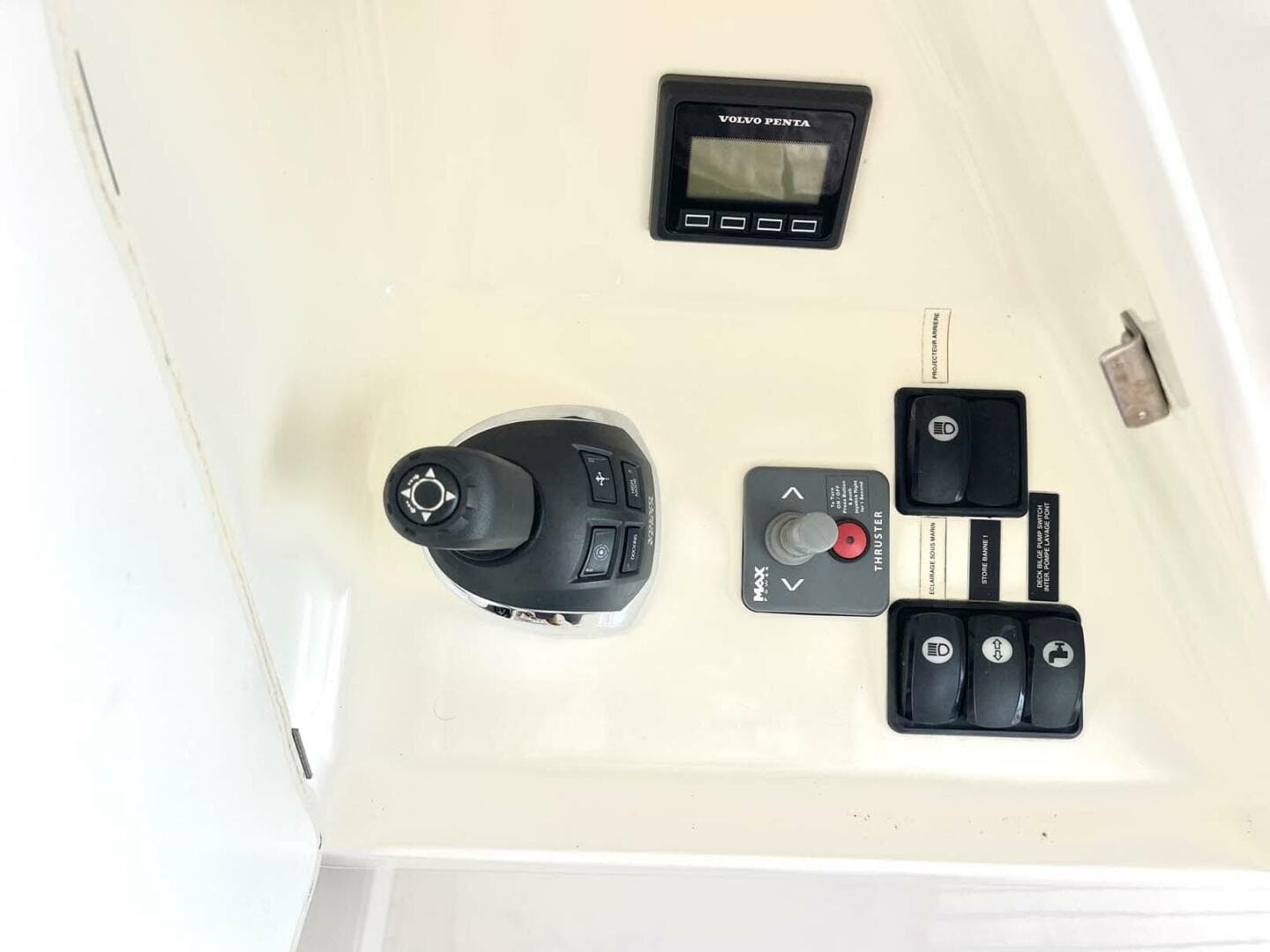 2013 Prestige 620 — photo 35