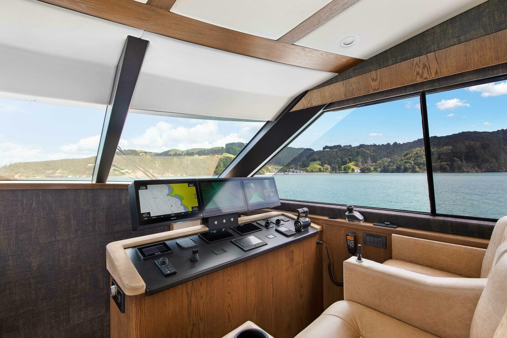 2021 Valder Yachts Power Cat — photo 14