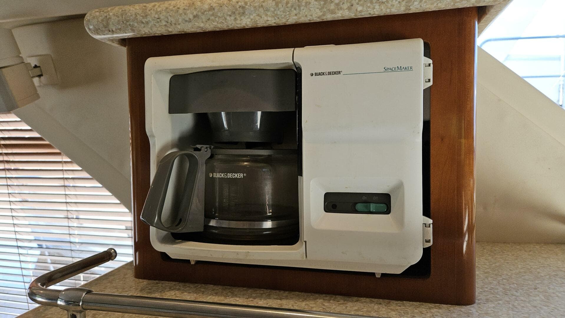 2000 Carver 450 Voyager — photo 35