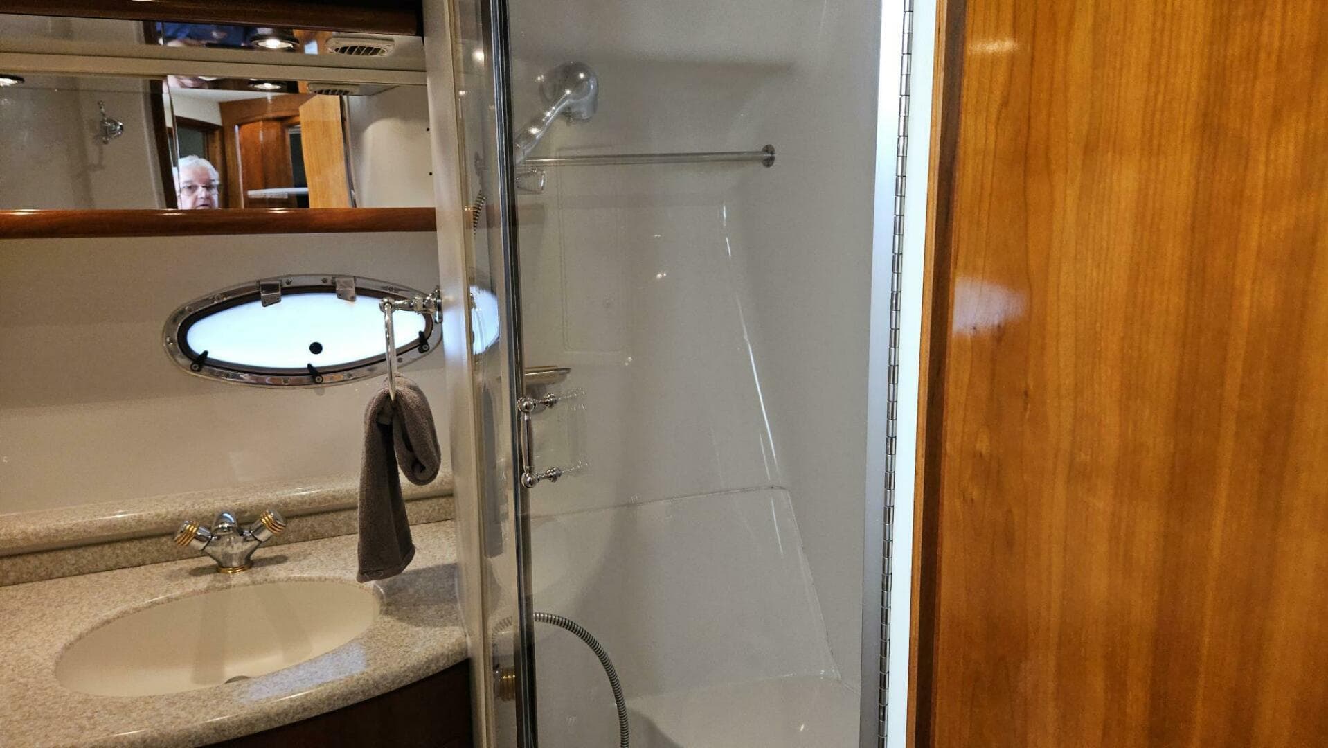 2000 Carver 450 Voyager — photo 15