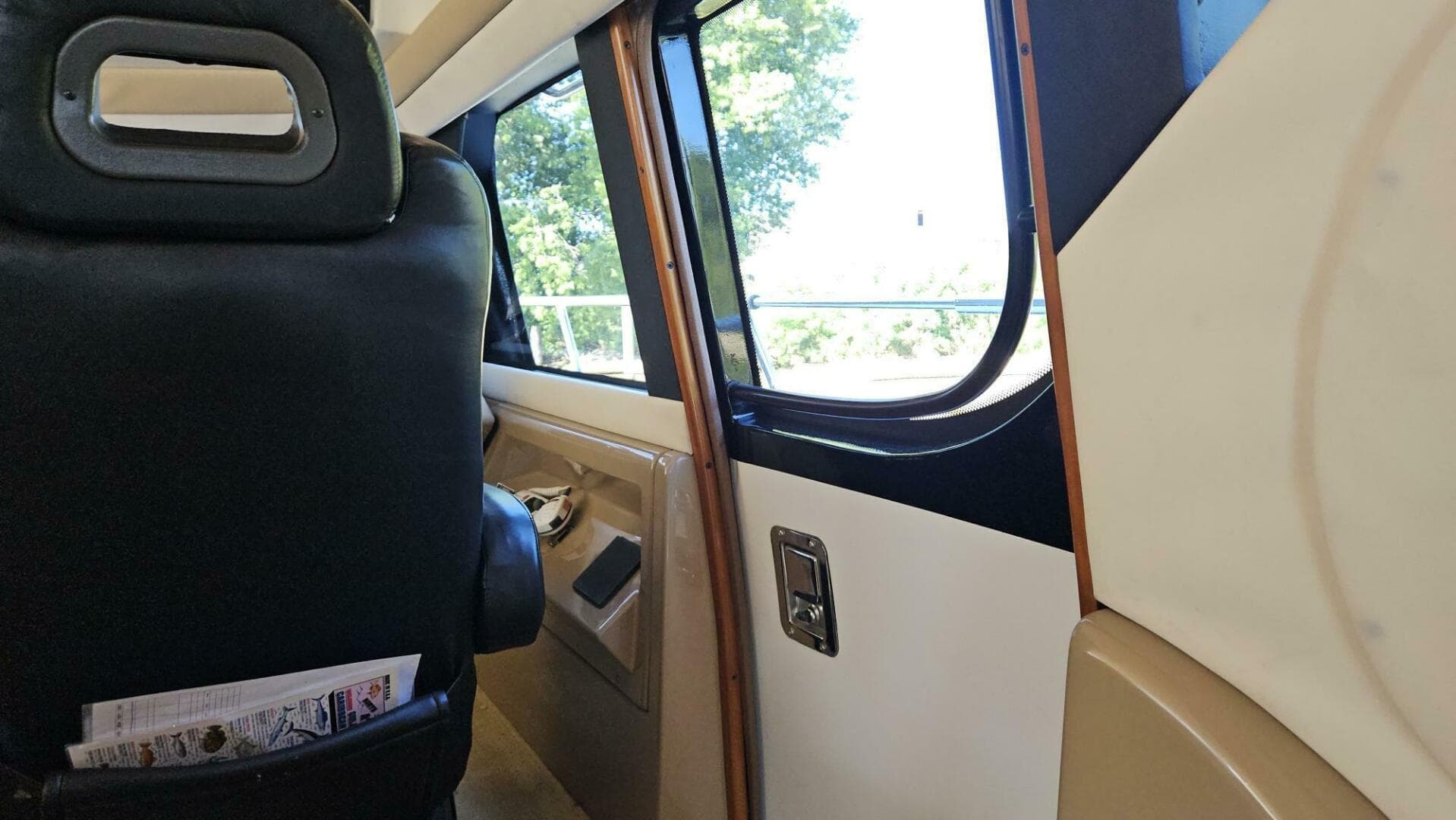 2000 Carver 450 Voyager — photo 21