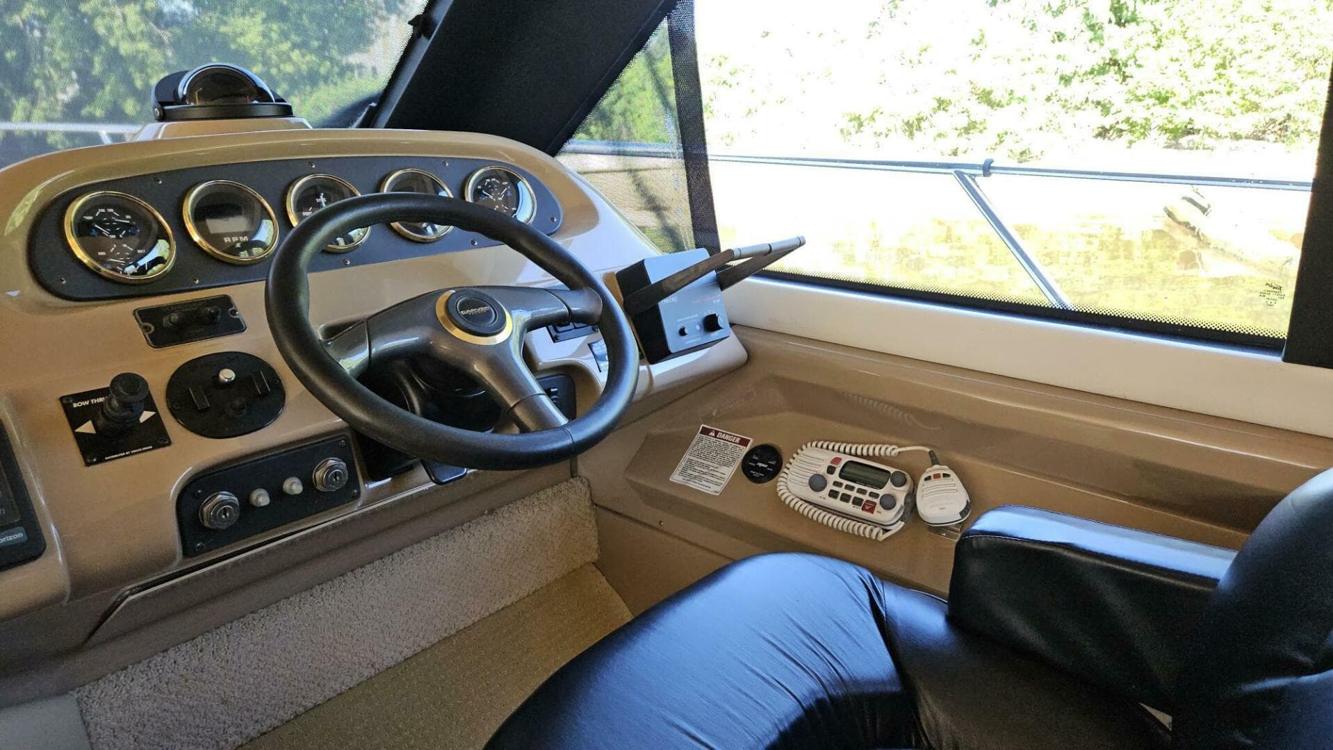 2000 Carver 450 Voyager — photo 9