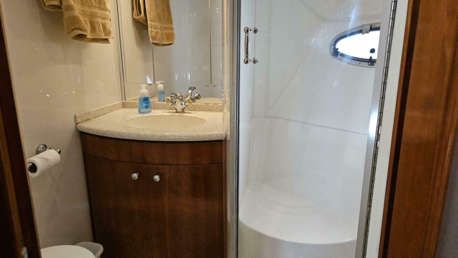 2000 Carver 450 Voyager — photo 25