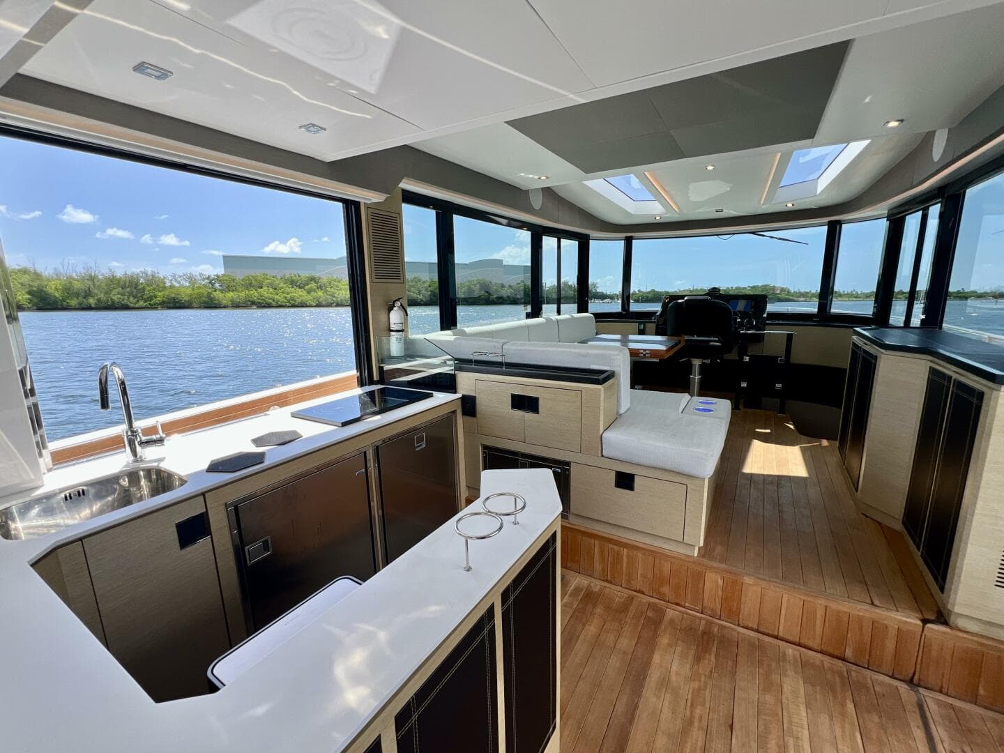 2022 Okean Flybridge 50 — photo 14