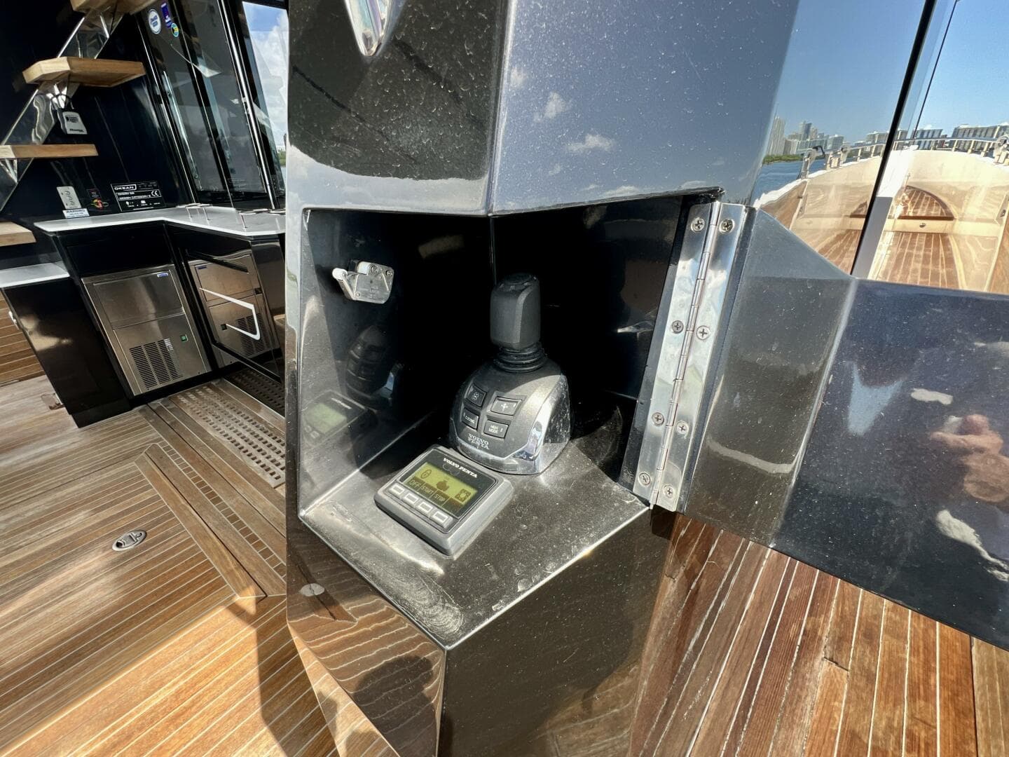 2022 Okean Flybridge 50 — photo 41