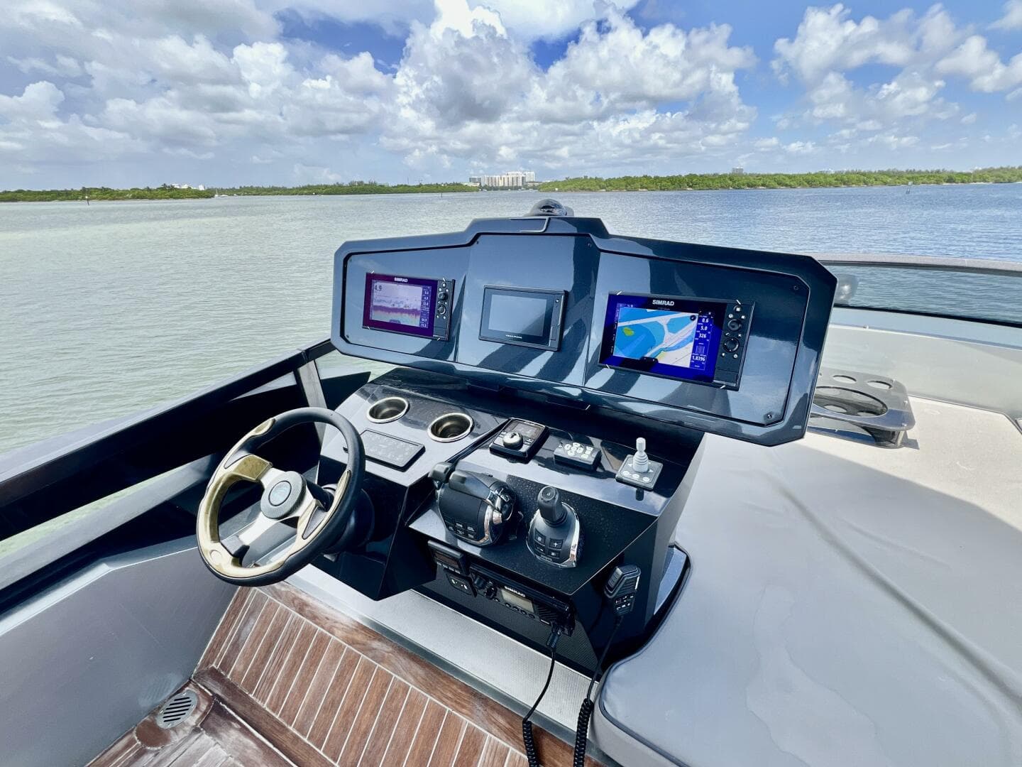 2022 Okean Flybridge 50 — photo 34