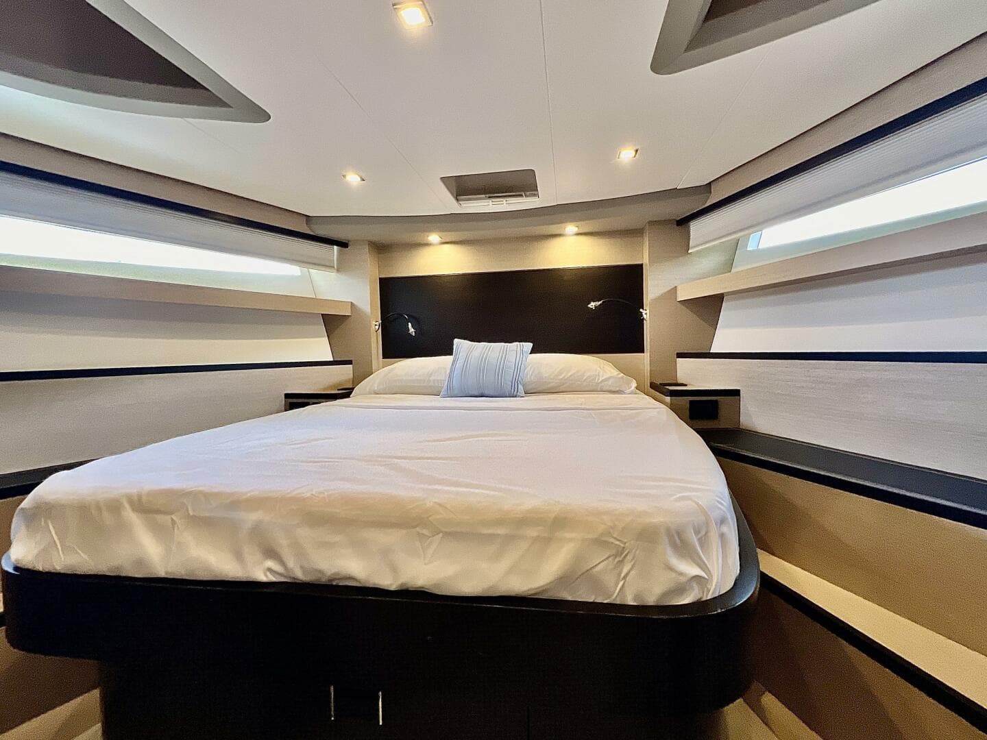 2022 Okean Flybridge 50 — photo 25
