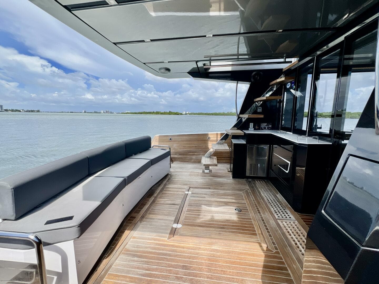 2022 Okean Flybridge 50 — photo 33