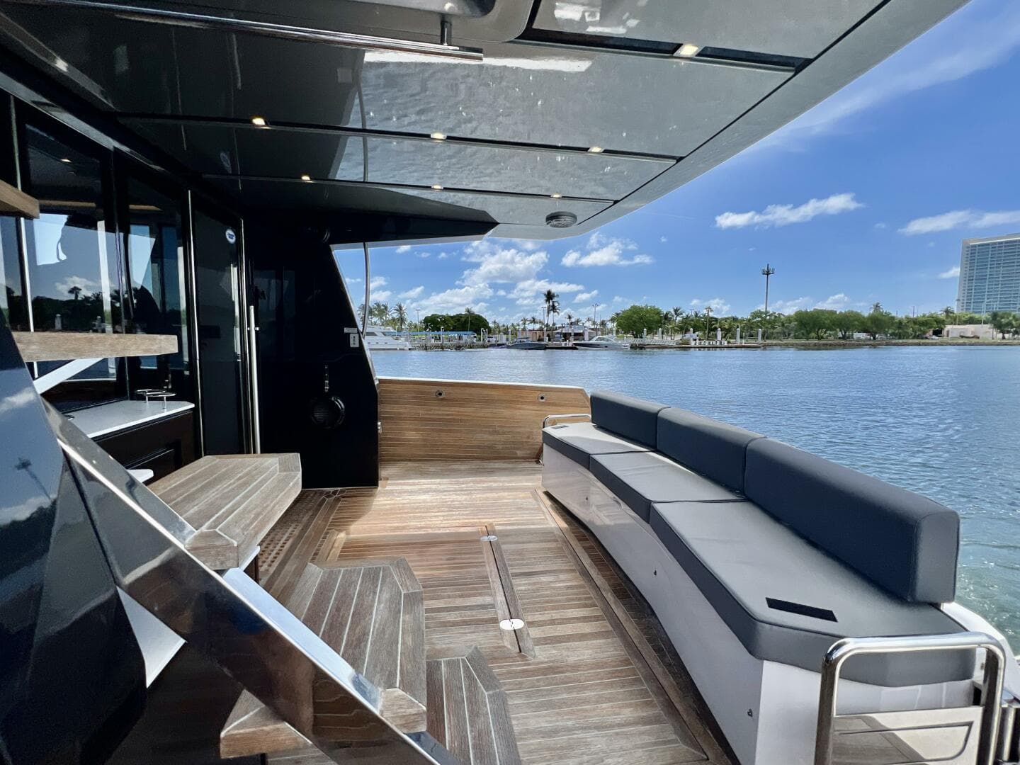 2022 Okean Flybridge 50 — photo 32