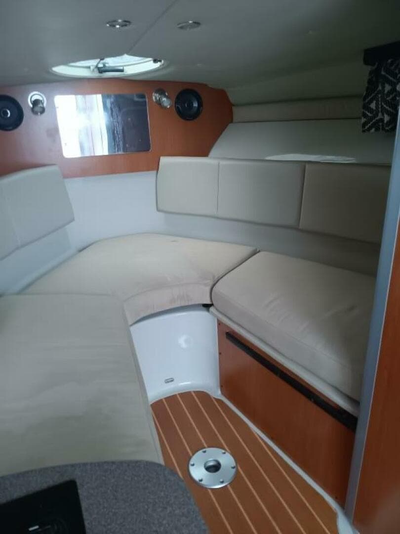 2010 Mariah 270 — photo 7