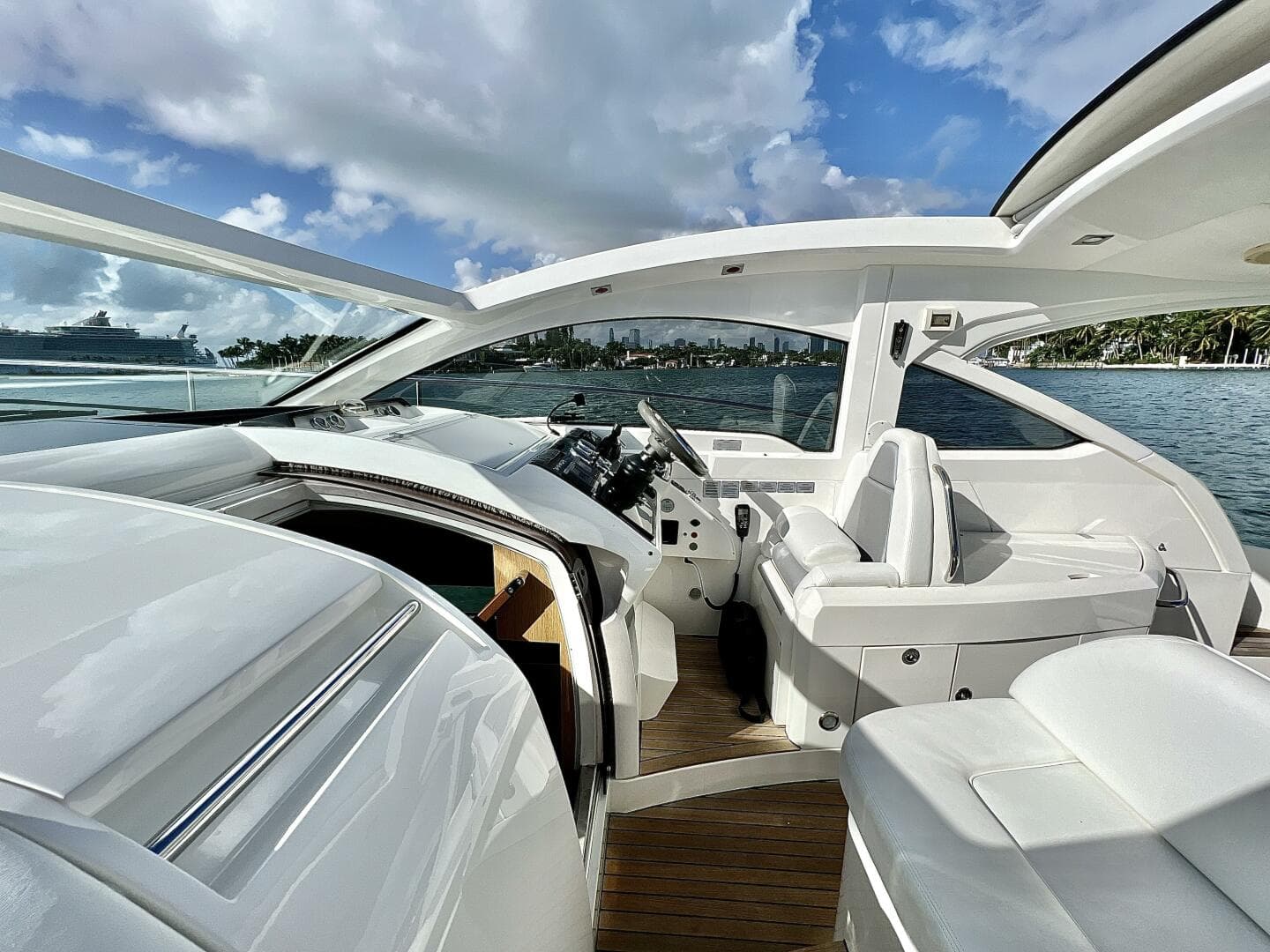 2014 Fairline Targa 38 Open — photo 28