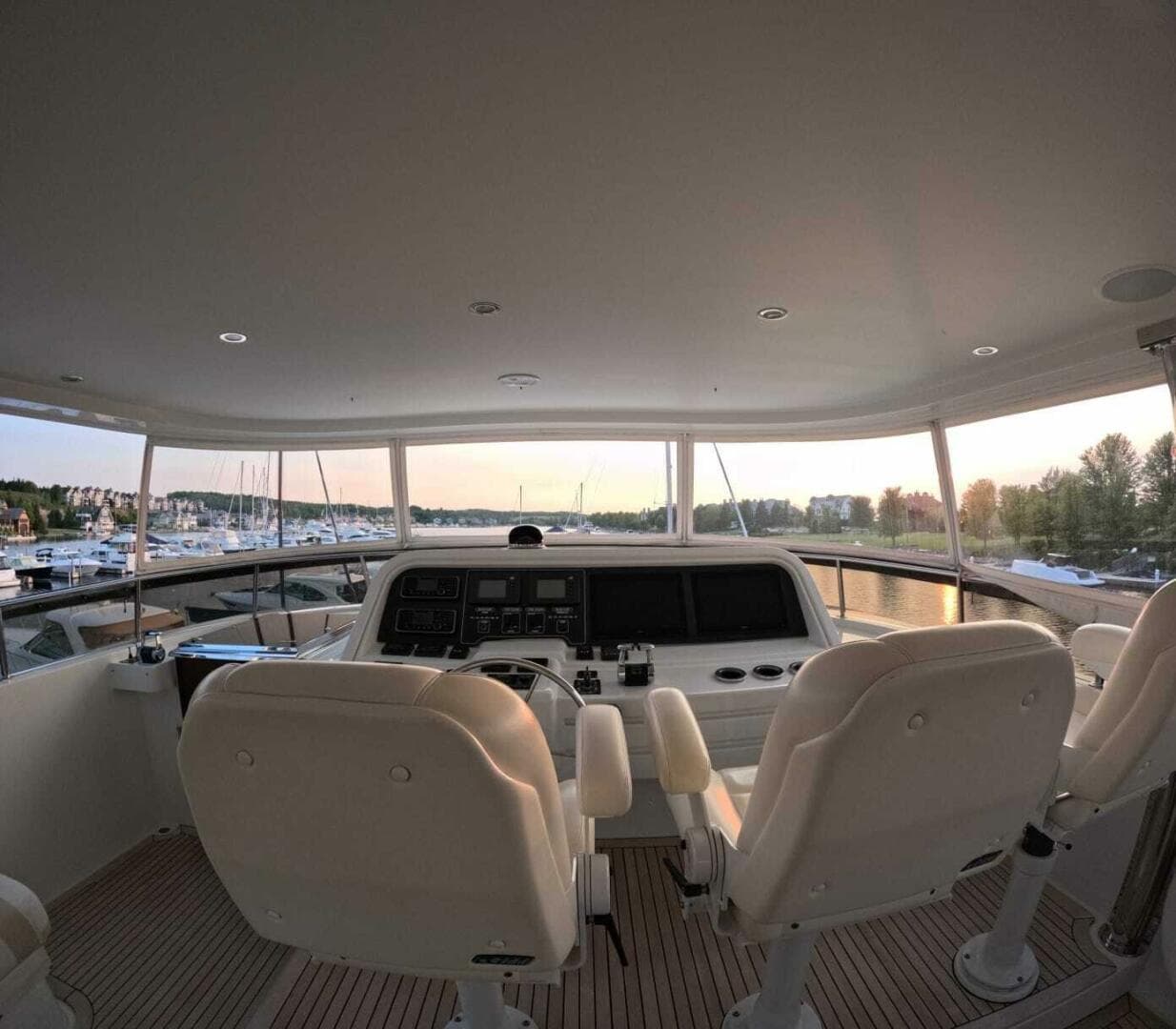 2007 Hargrave 93 — photo 17